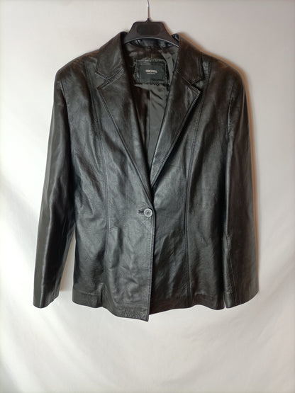 SIMORRA. Chaqueta negra estilo blazer en piel. T 42