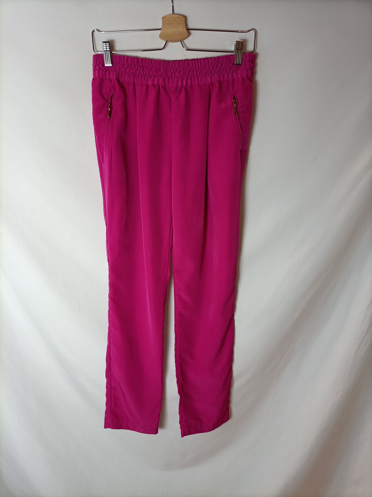 ZARA. Pantalón fluido rosa. T M