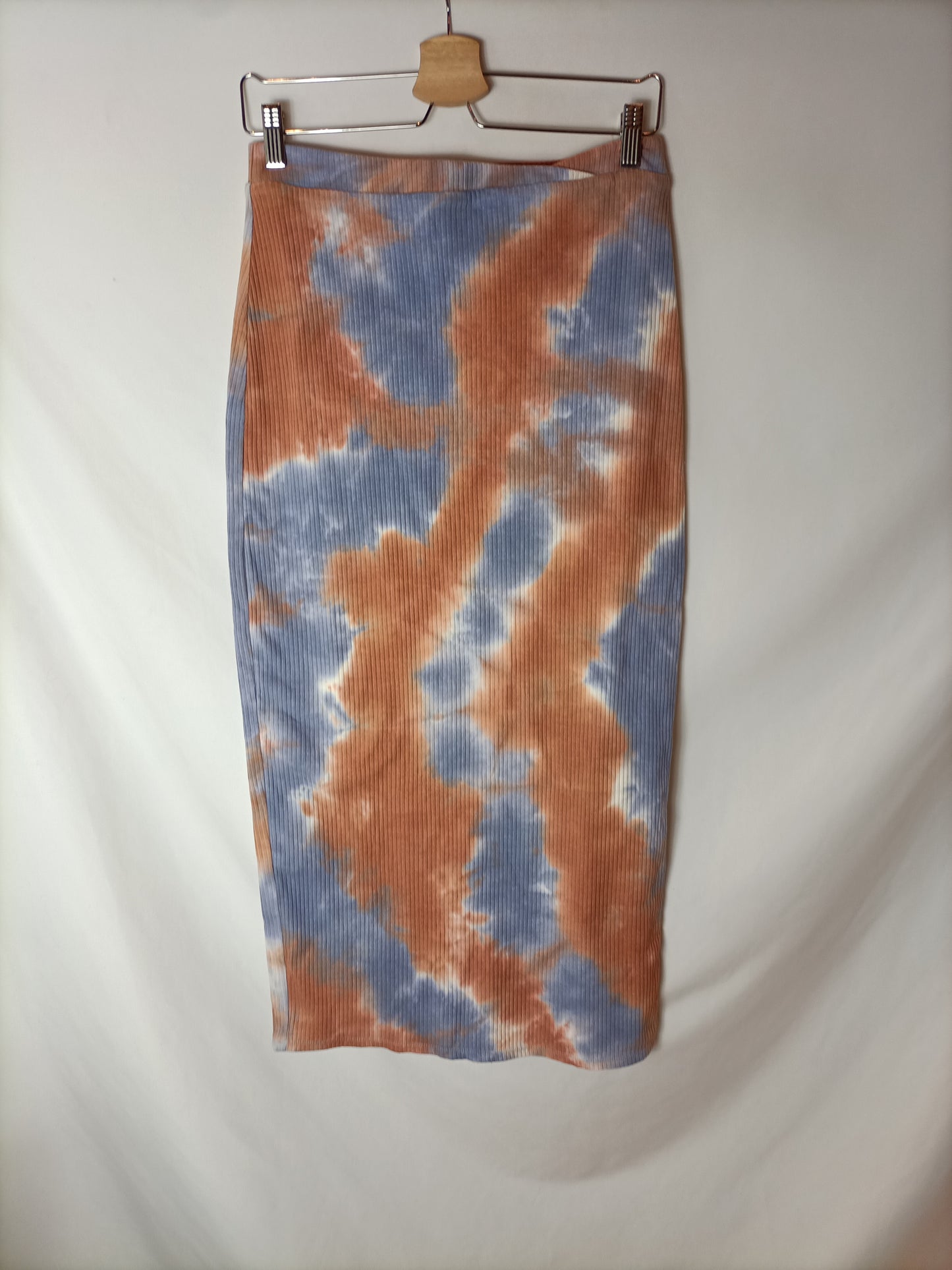 HOUSE OF HARLOW. Falda midi tie dye. T M