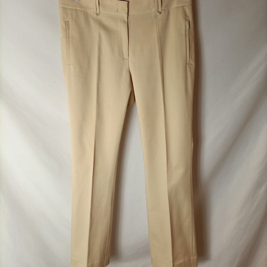 ADOLFO DOMINGUEZ. Pantalón beige pinza. T 40