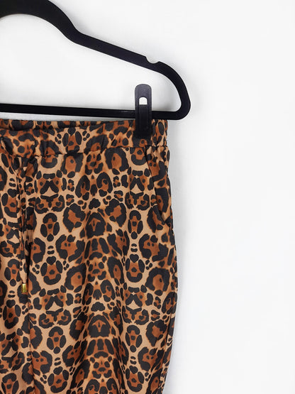 H&M. Pantalón animal print talla 40