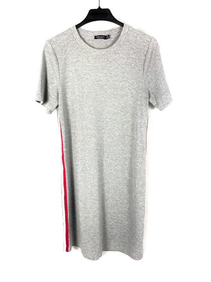 BERSHKA. Vestido gris T.m