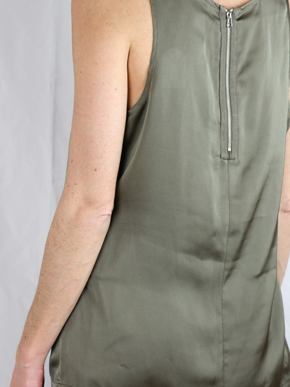 EASY WEAR. Blusa verde militar T.38