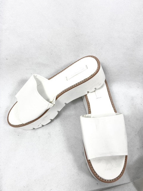 STRADIVARIUS.Sandalias plataforma blancas T.40