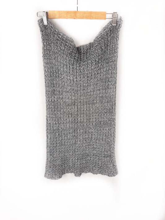 H&M. Cuello punto gris T.u