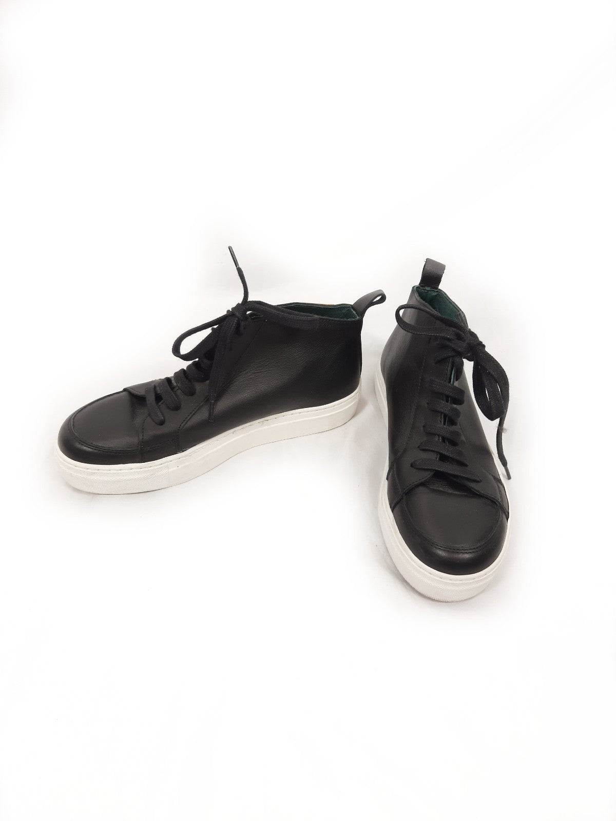 MINT&ROSE. Zapatillas negras T.37