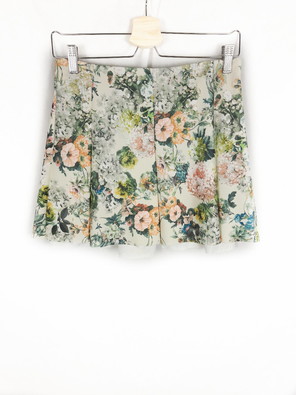 PULL&BEAR. Falda blanca estampado flores T .m