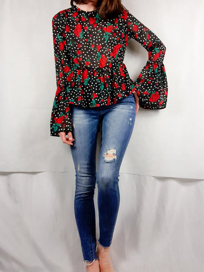 PRETTYLITTLETHING.Blusa flores y lunares T.s