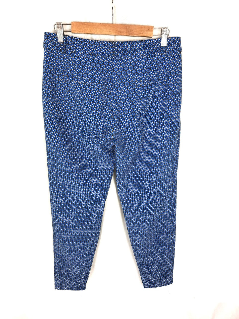 MANGO. Pantalón rombos azules T.40