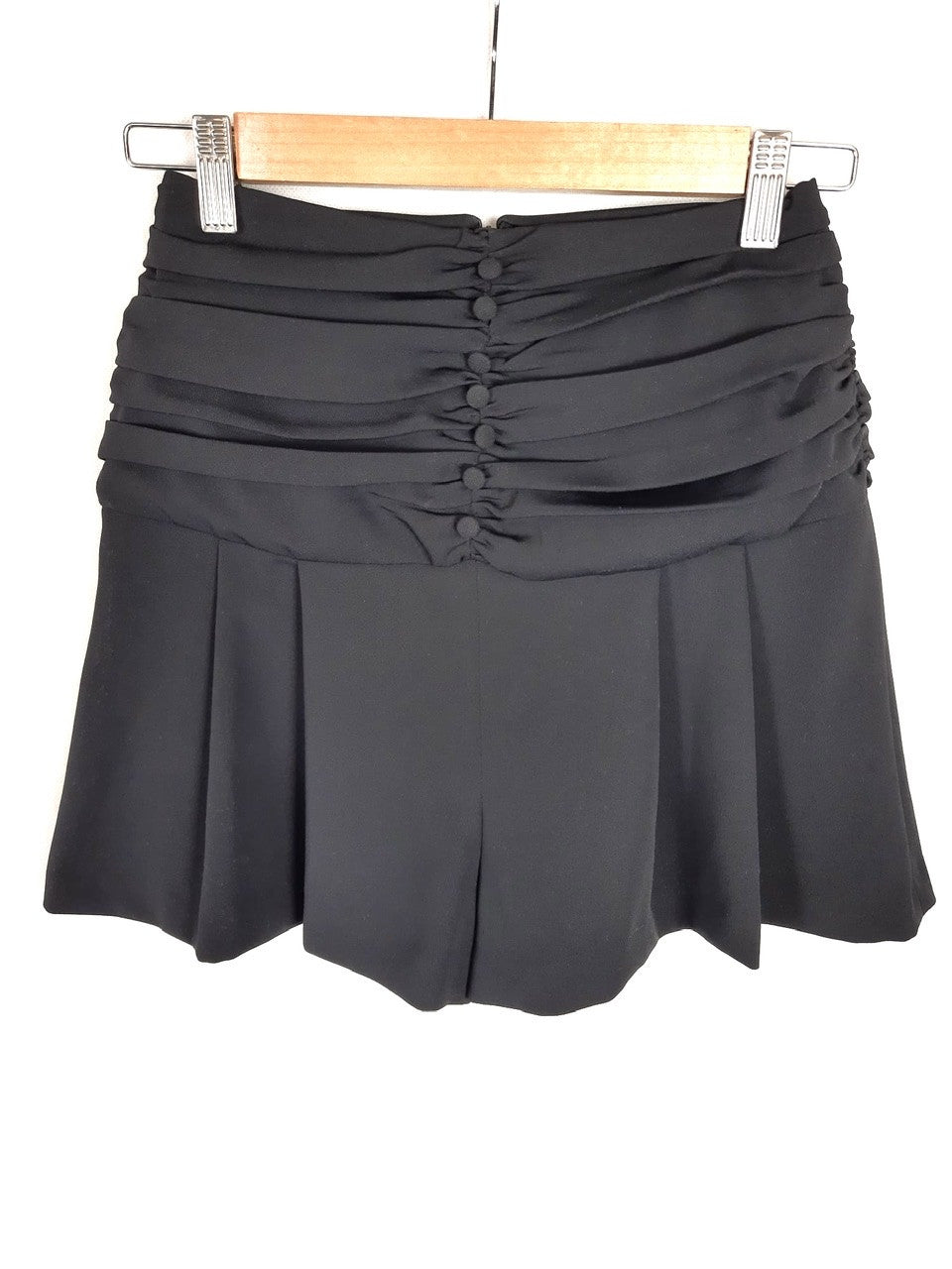 ZARA. Shorts negro fruncido T.xs