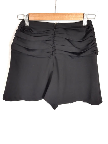 ZARA. Shorts negro fruncido T.xs