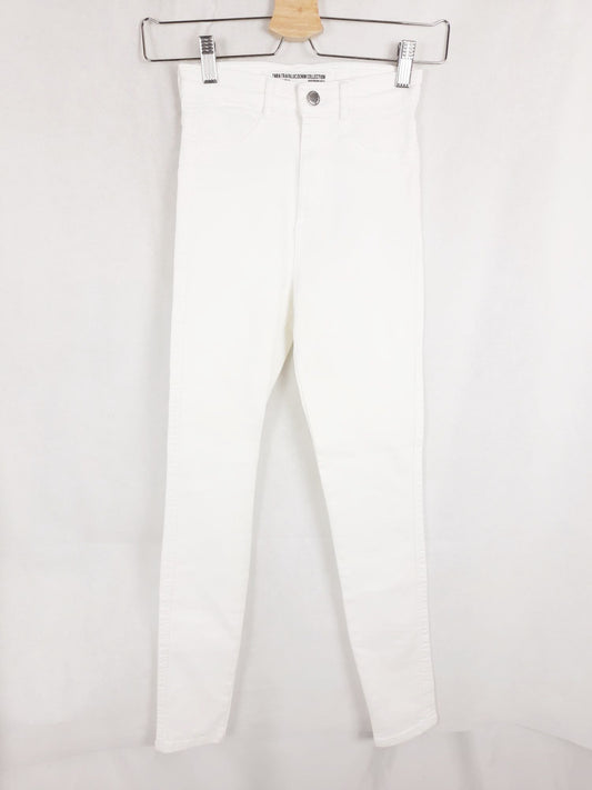 ZARA. Pantalon blanco pitillo T.34