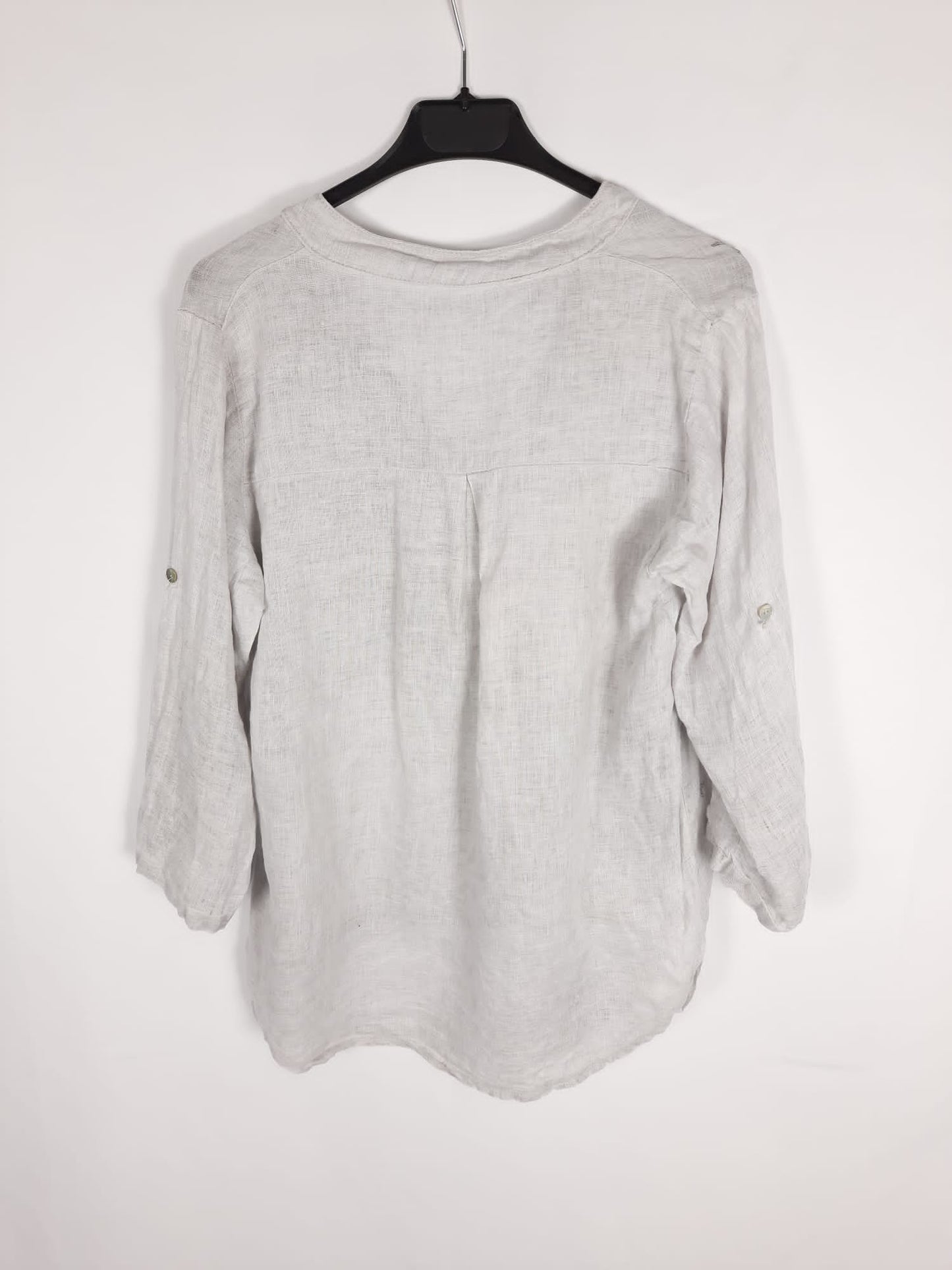 OTRAS. blusa gris abotonada estrellitas T.m