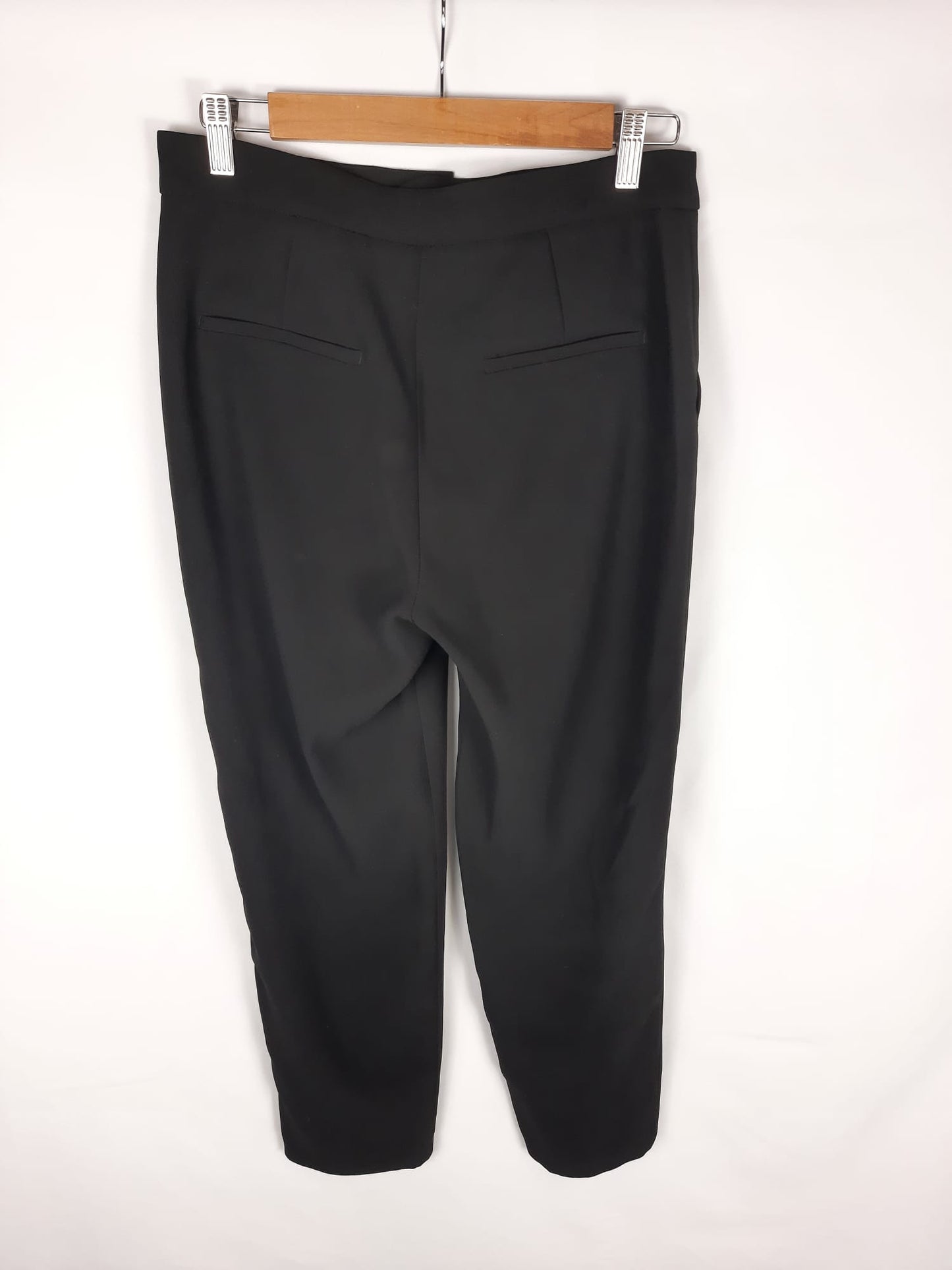 ZARA. Pantalón negro de vestir  T.s