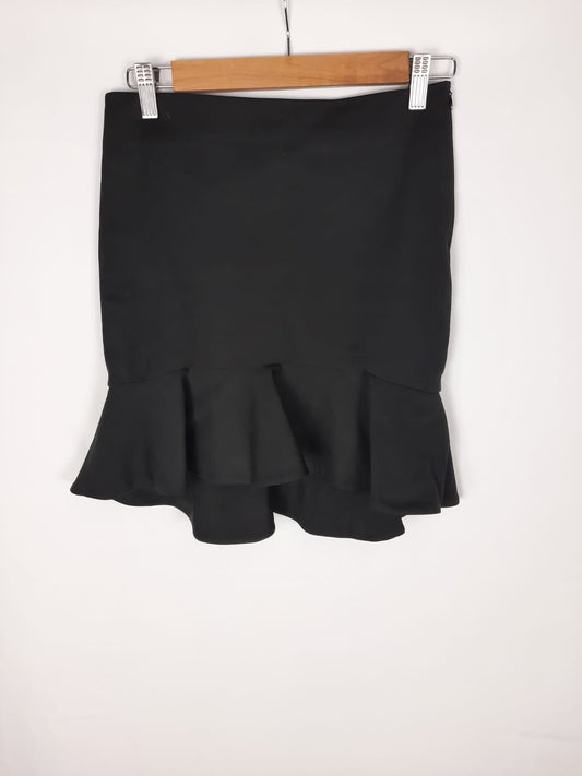 ZARA. Falda corta volante T.xs