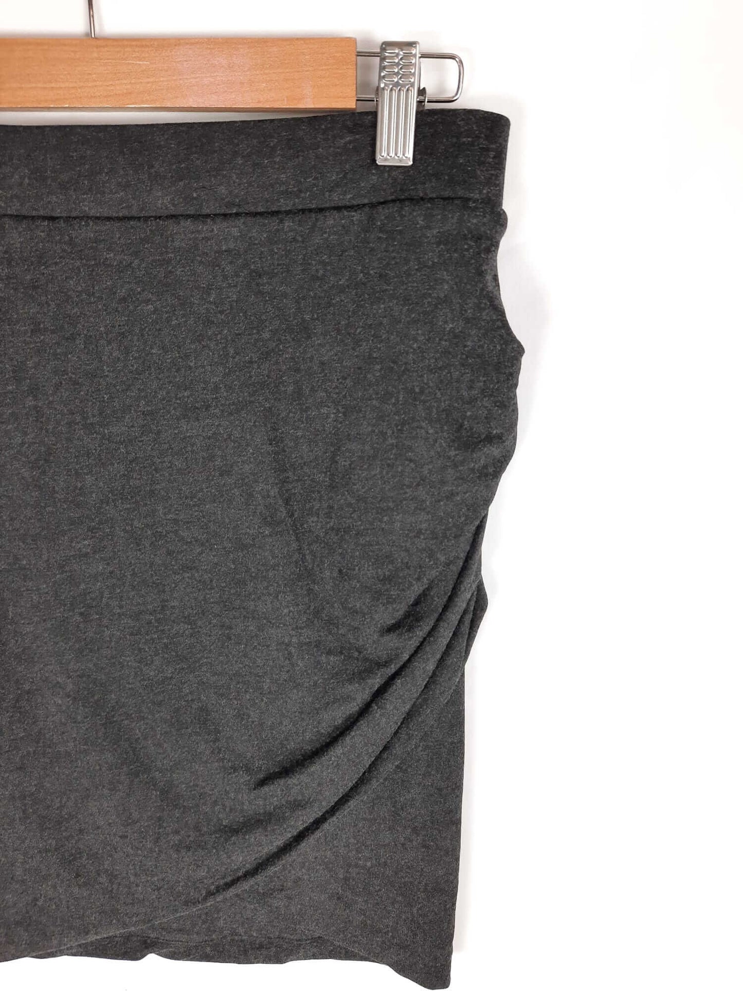 ZARA. Falda de tubo gris oscuro T.m