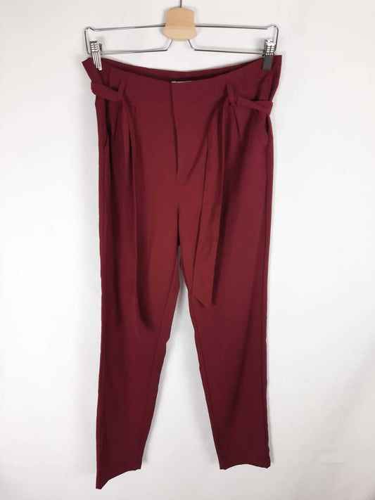 SPRINGFIELD. pantalon color vino pinzas T.38