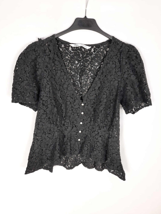 ZARA. Top negro encaje T.s