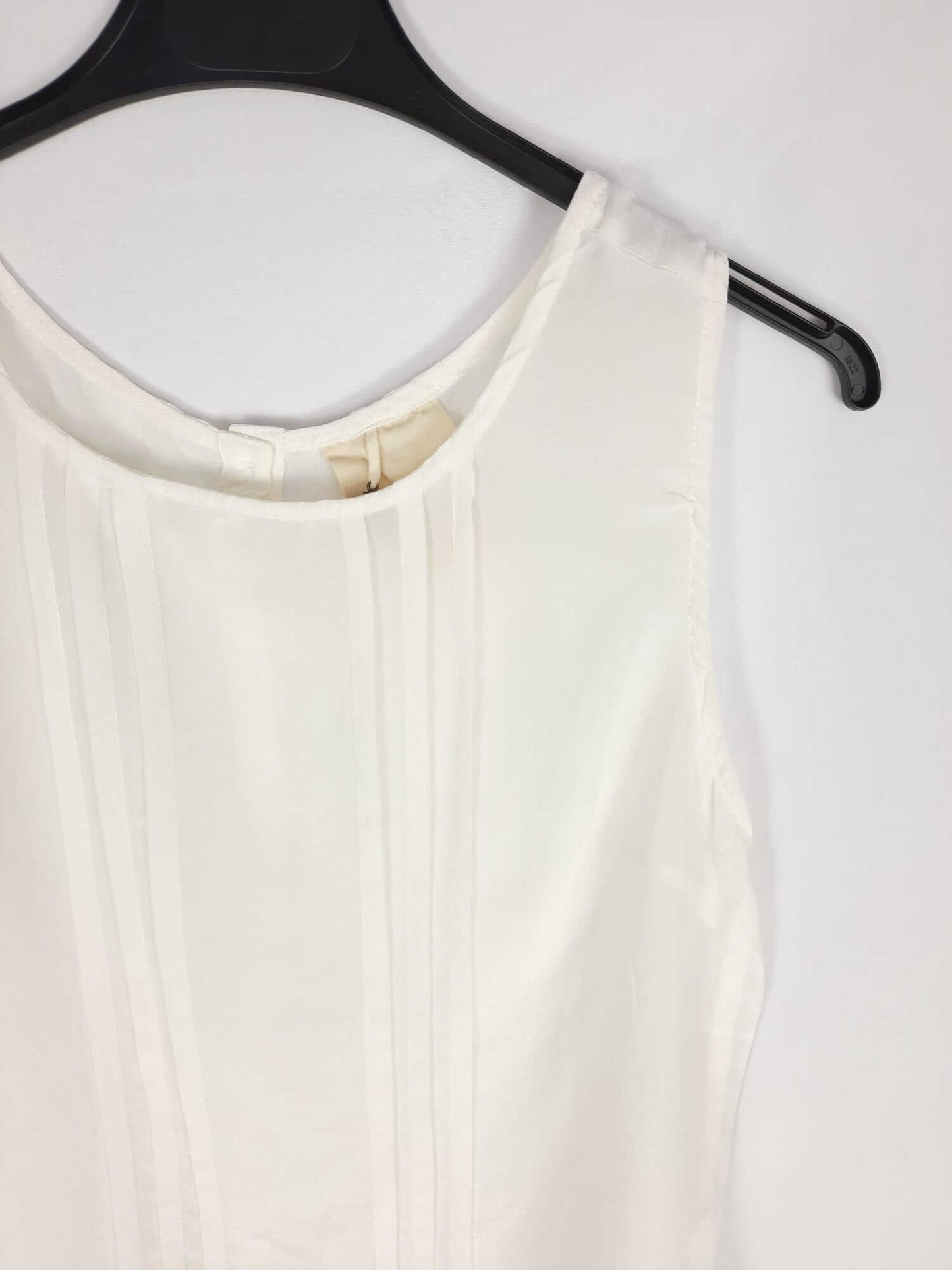 RENATTA&GO. blusa blanca sin mangas pliegues T.u (S)