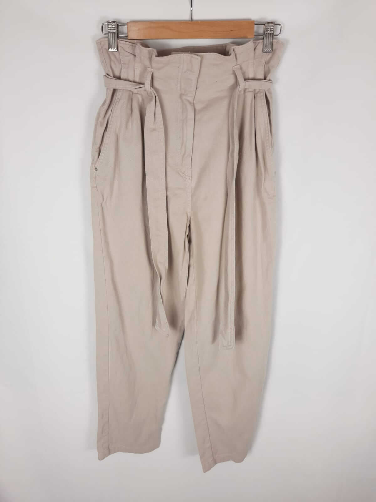 H&M.Slouchy beiges T.34