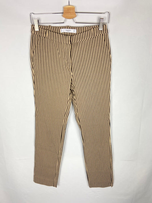 MANGO. Pantalon beige de rayas negras T. 36