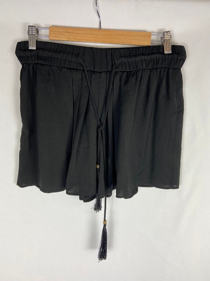 ZARA. Short fluidos negros T. m