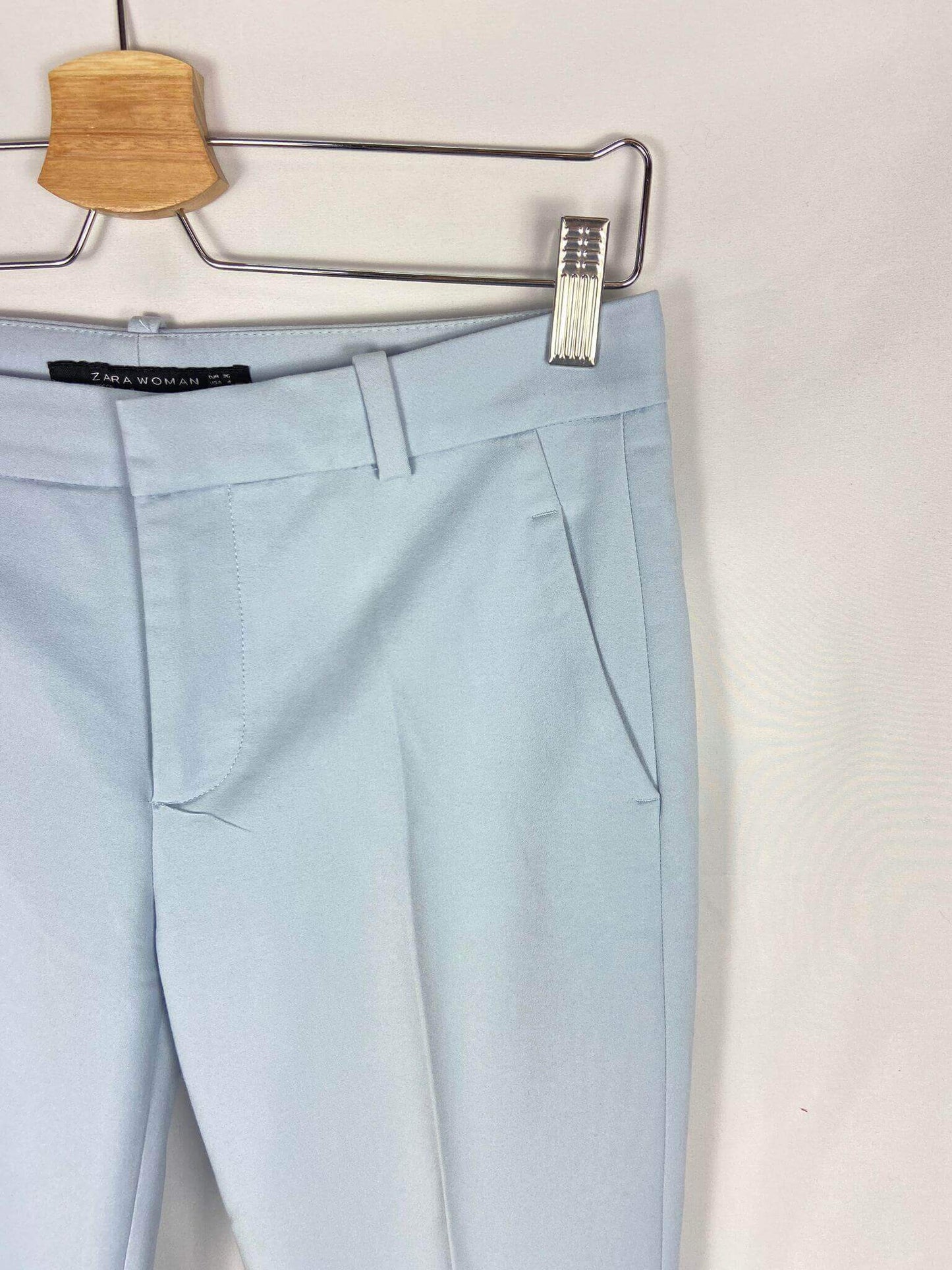 ZARA. Pantalon de vestir azul cielo T. 36