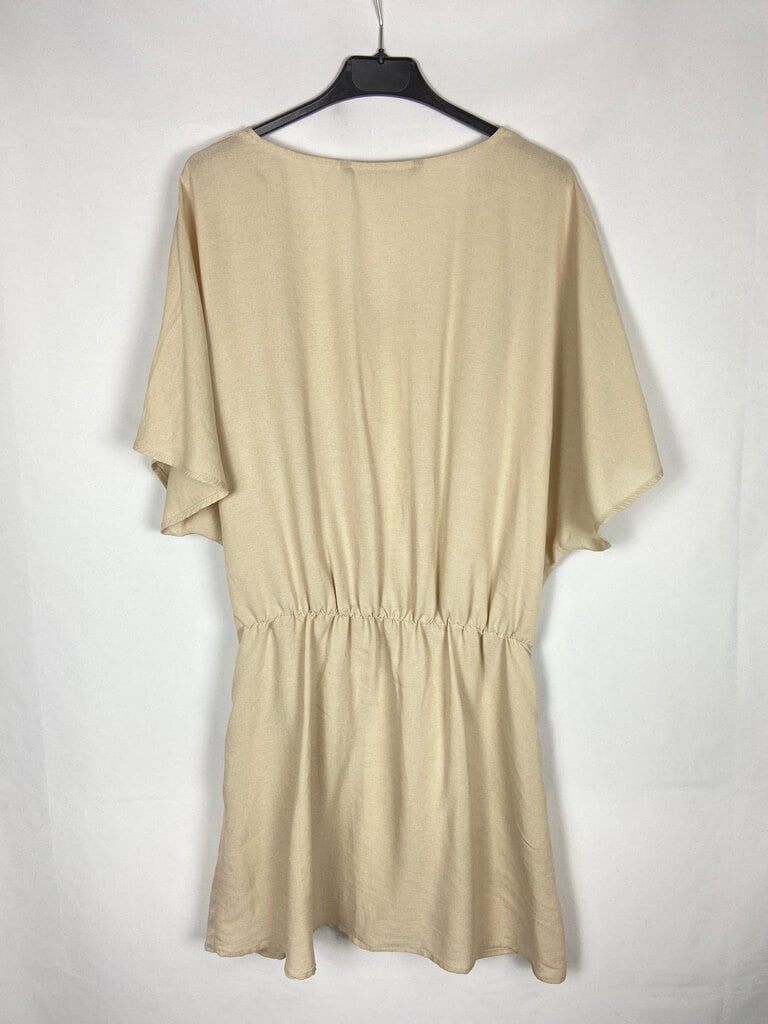 ZARA. Vestido corto beige fluido con fruncido T.m