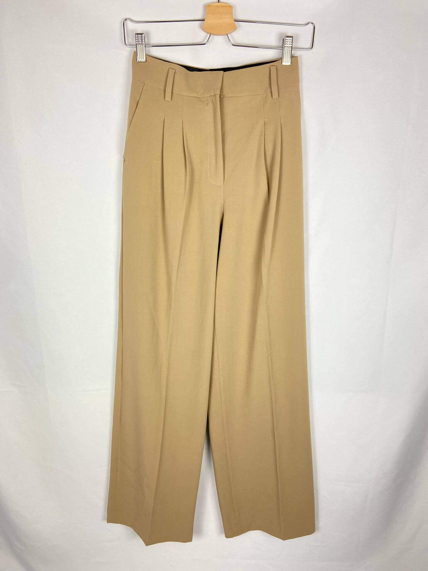 ZARA. Pantalones anchos de vestir beige T.xs