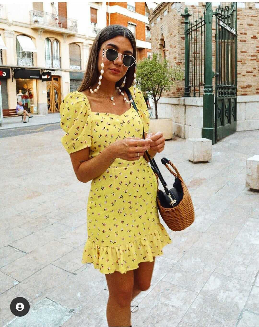 LOAVIES. Vestido. corto amarillo estampado flores T. xs