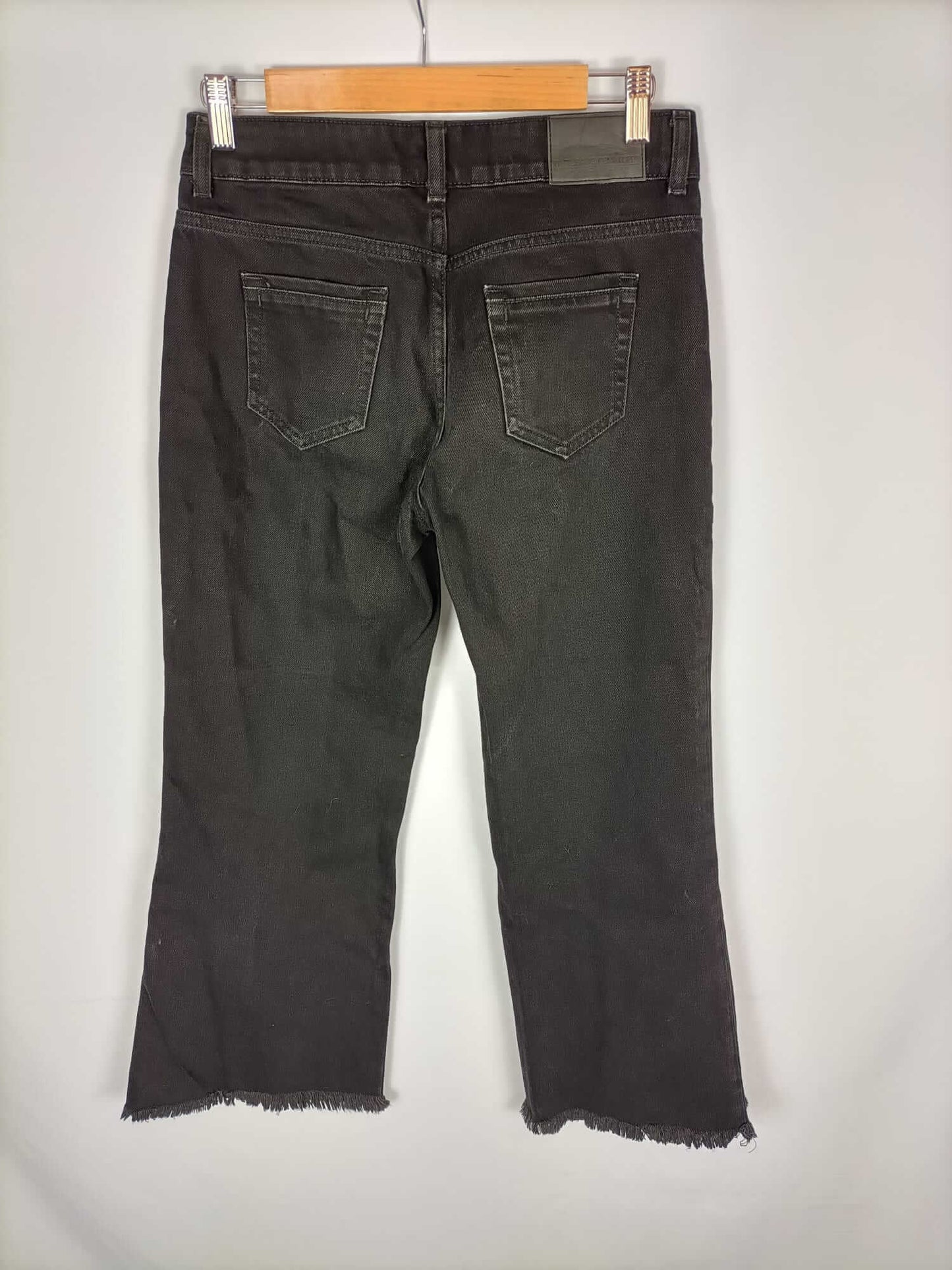 ZARA. Pantalon denim  negro recto T. 34