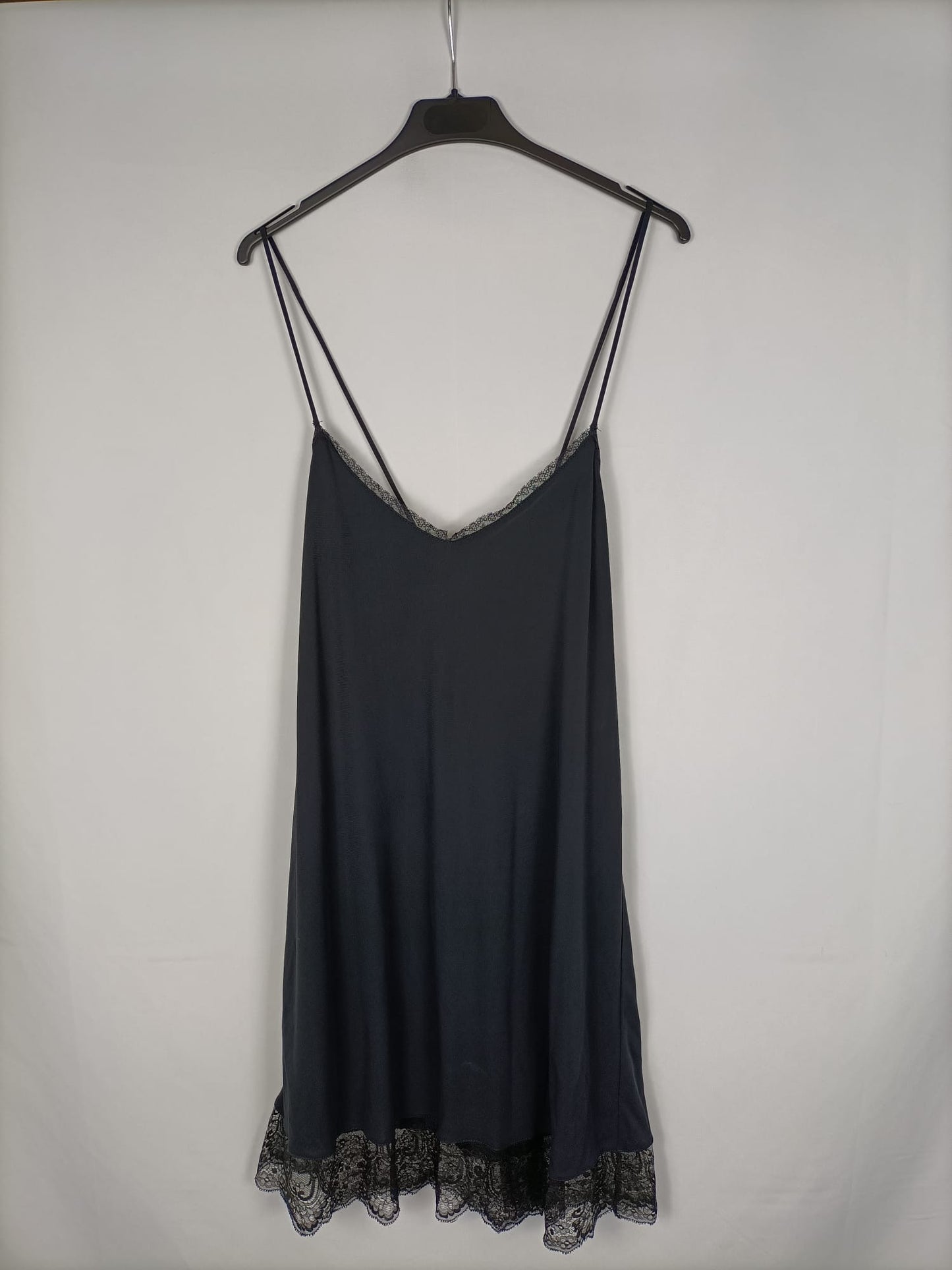 MANGO. Vestido negro lencero T. l