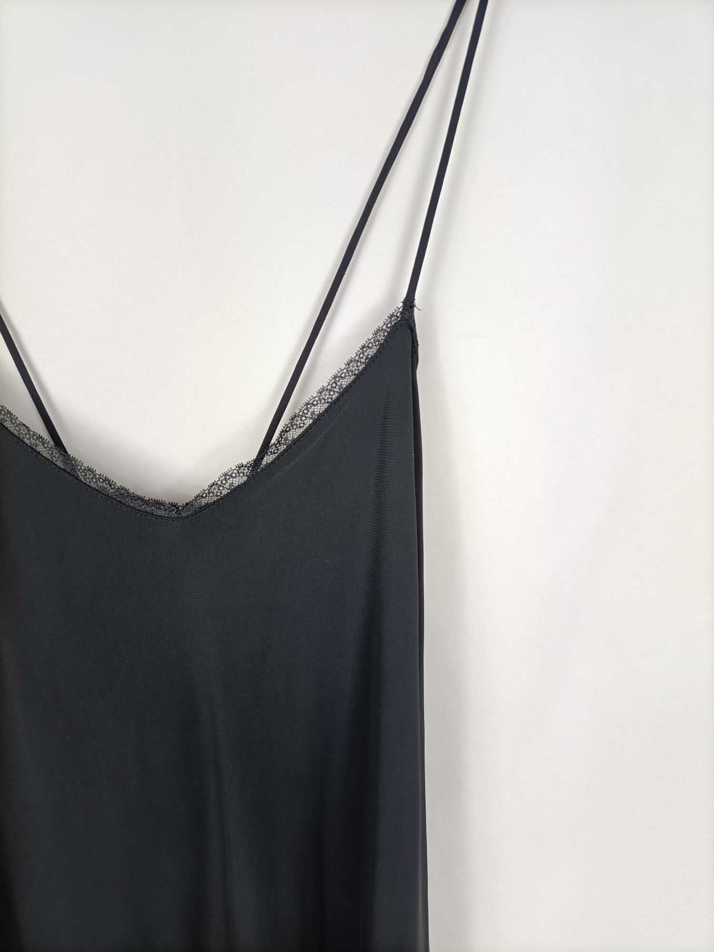 MANGO. Vestido negro lencero T. l