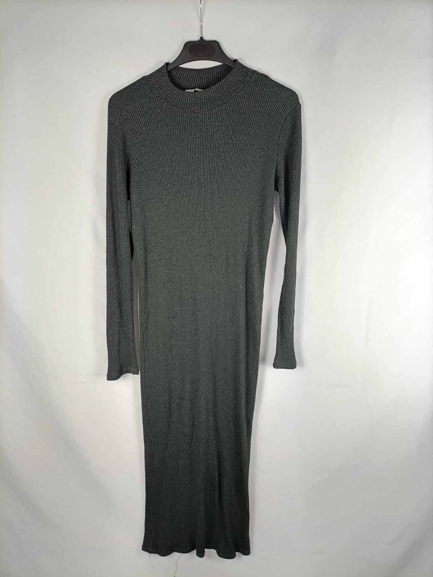 ZARA. Vestido gris oscuro canalé ajustado T. l