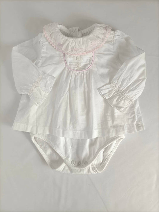 DULCE. blusa blanco bordado rosa T.3-6 meses