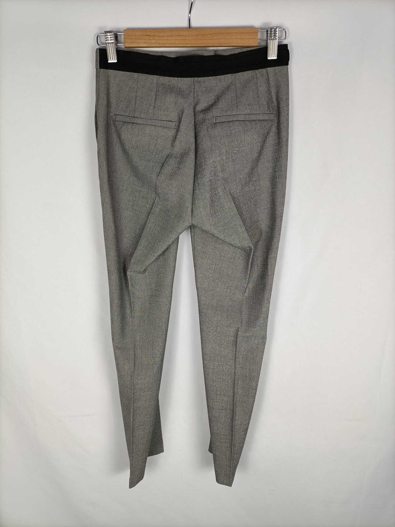 ZARA.Pantalones grises pinzas T.xs