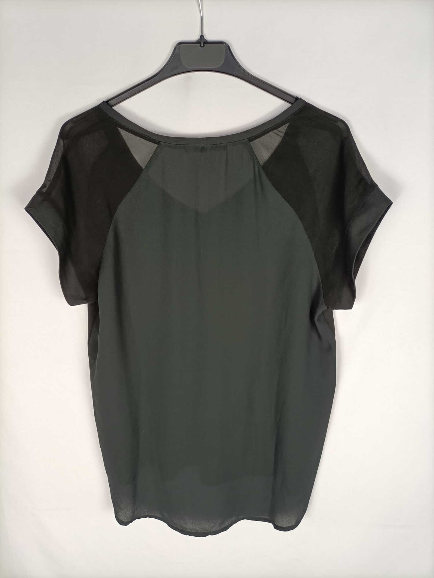 PRIMARK.Blusa negra manga corta T.40