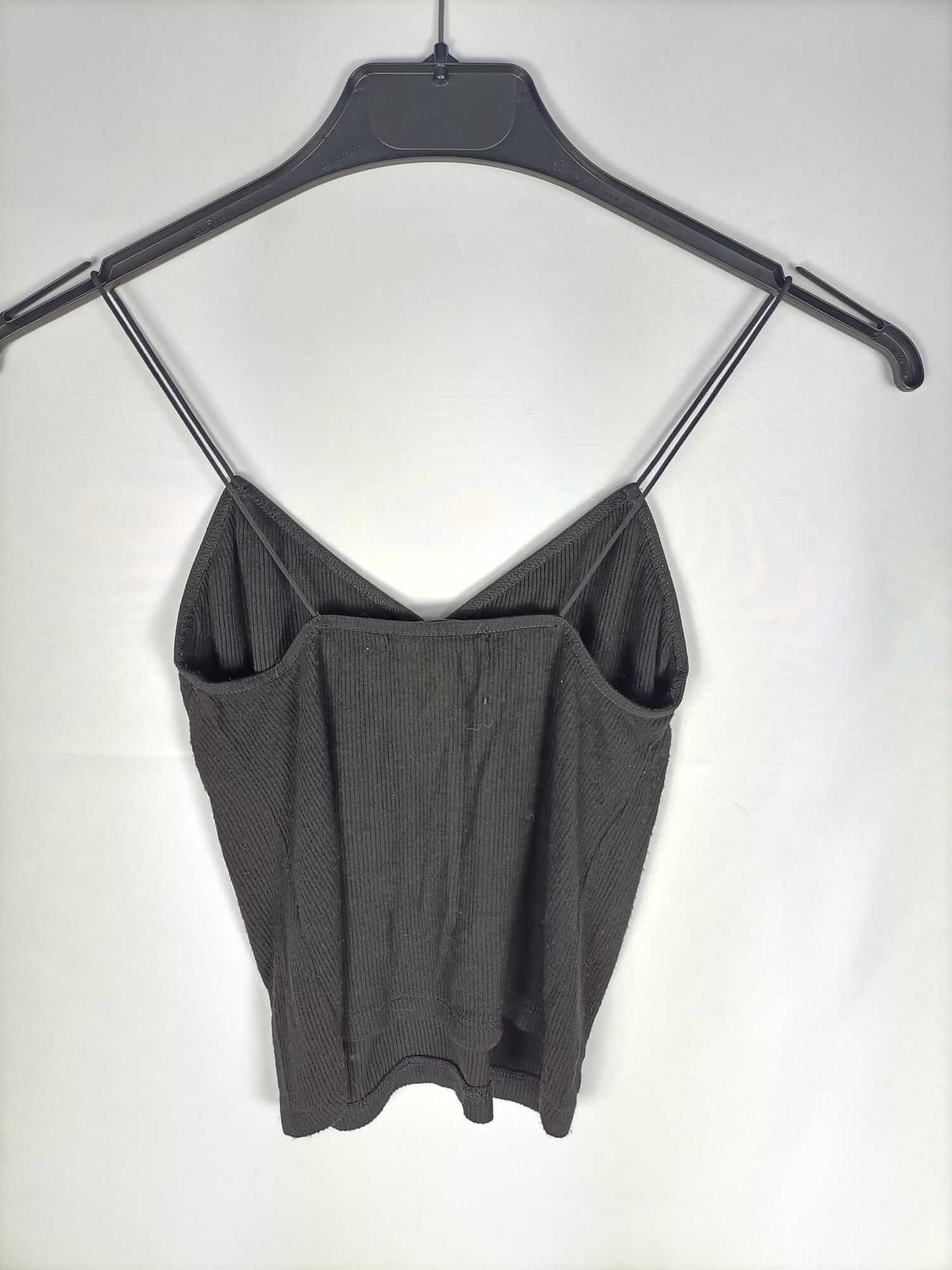 BRANDY MELVILLE.Croptop negro canalé tirantes TU (XS/S)