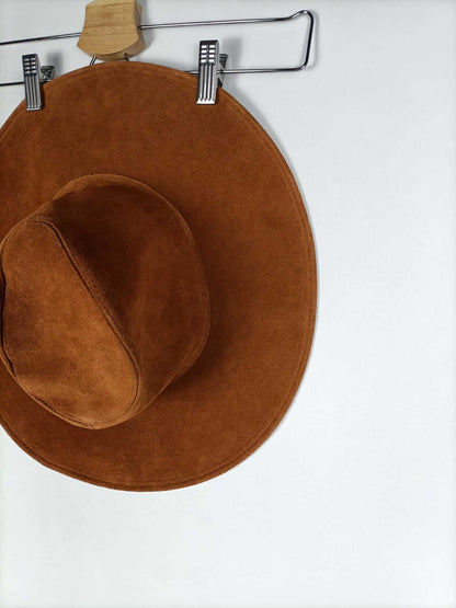 ZARA.Sombrero piel