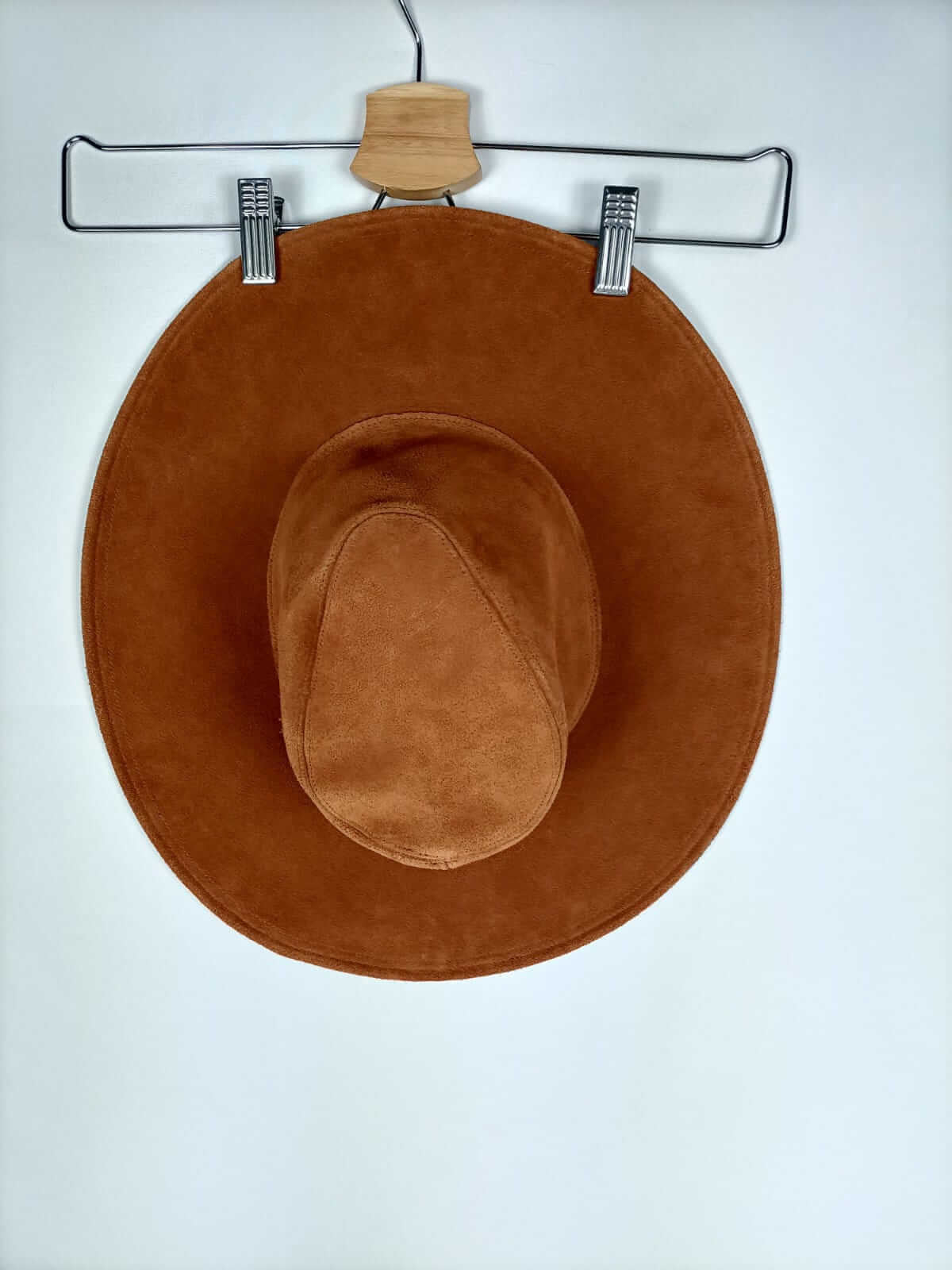 ZARA.Sombrero piel