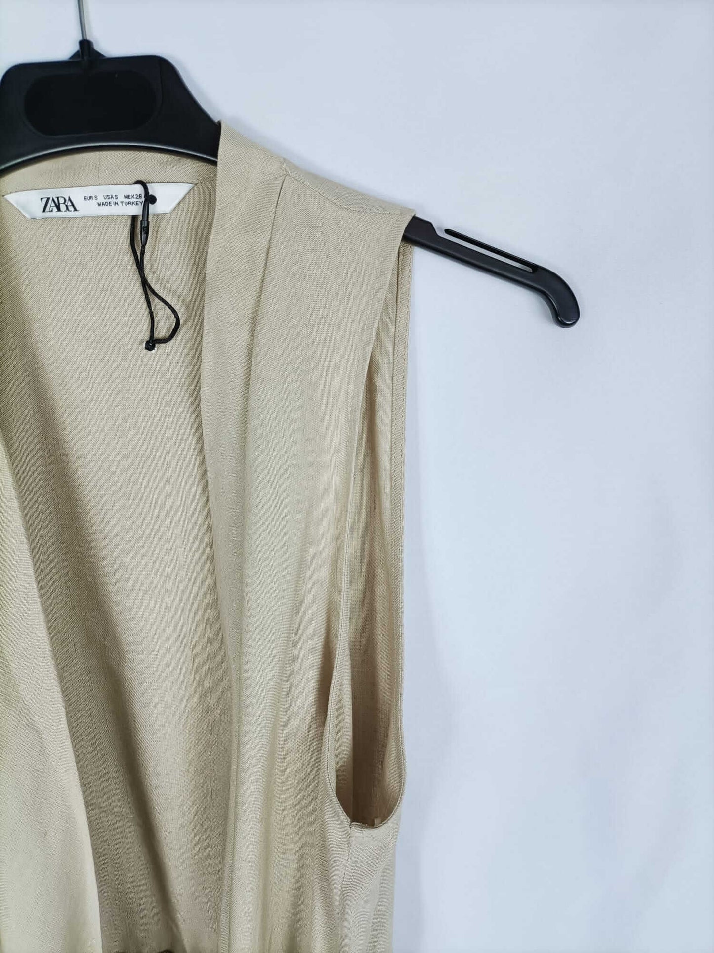 ZARA. Top beige cruzado T.s