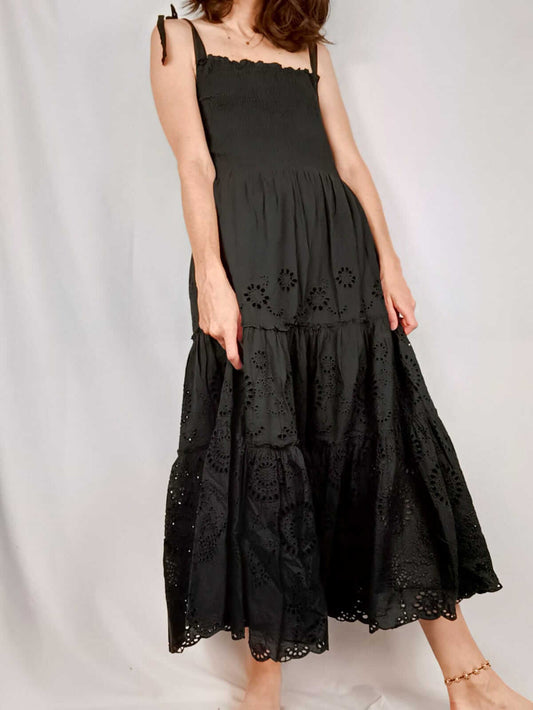 ZARA. Vestido negro midi T.s