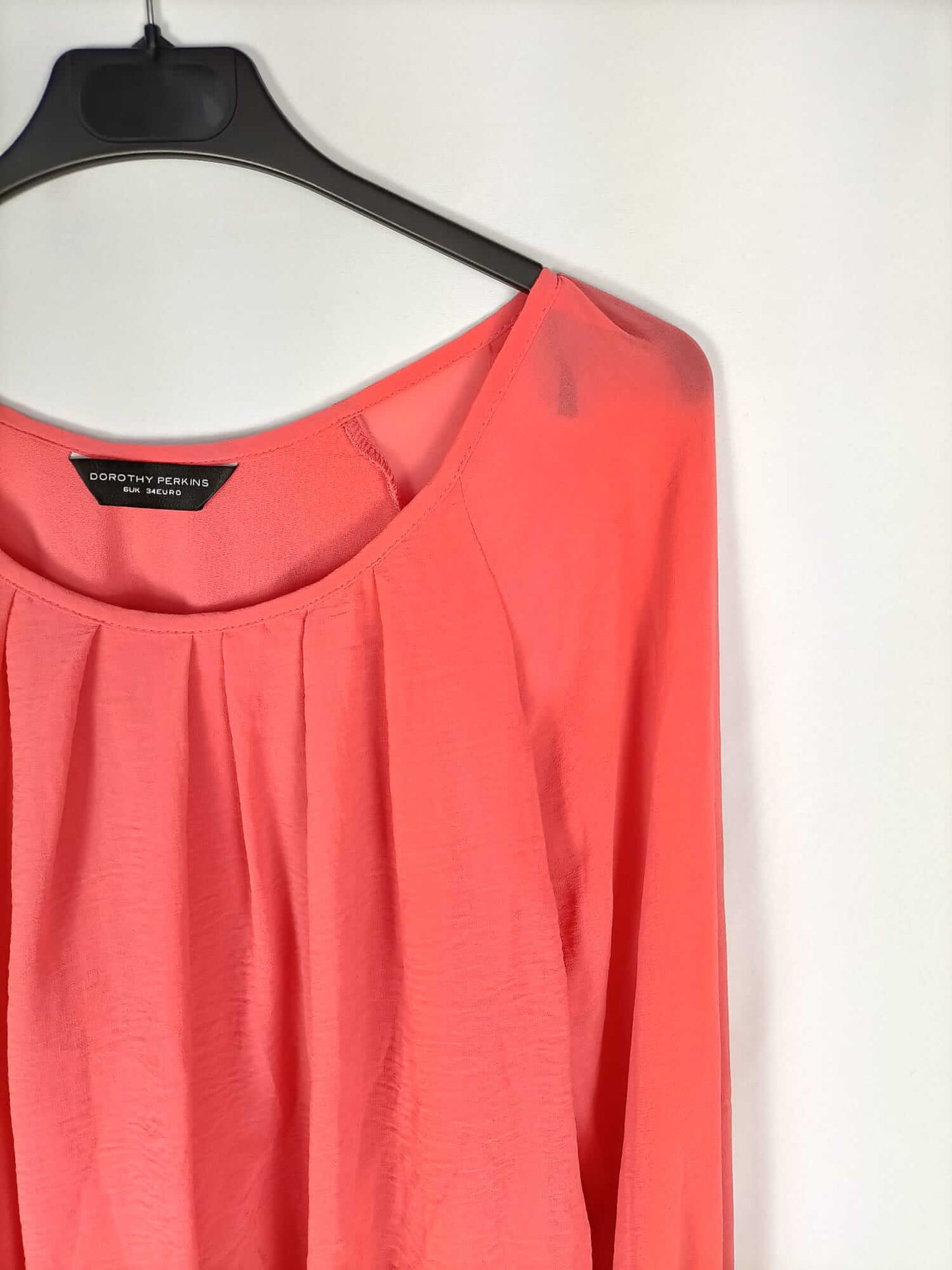 DOROTHY PERKINS.Blusa coral T.34