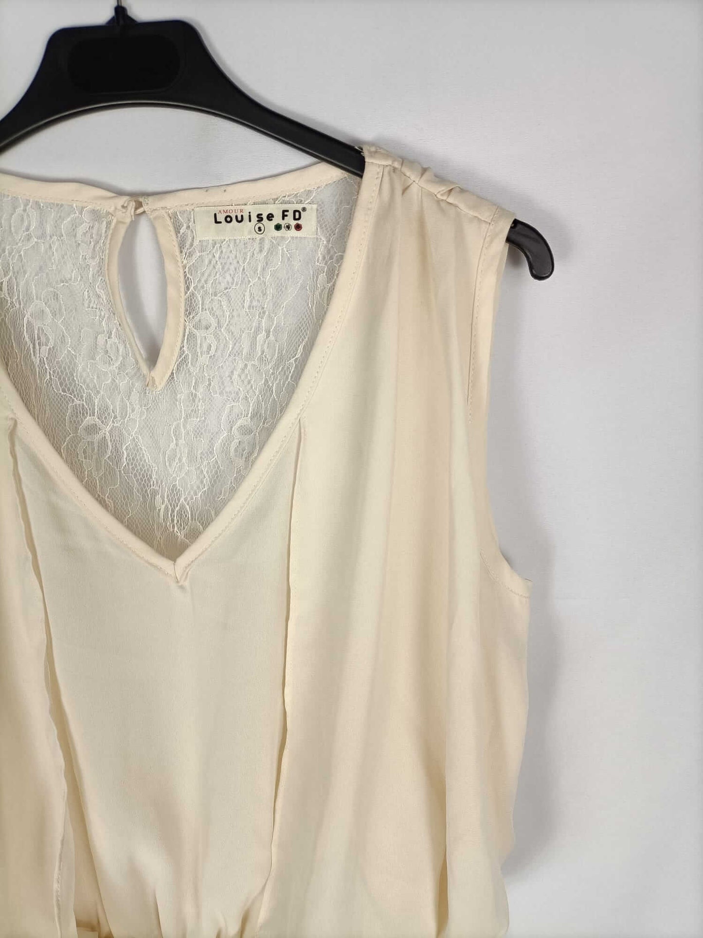 LUISE FD. Blusa beige encaje T.s