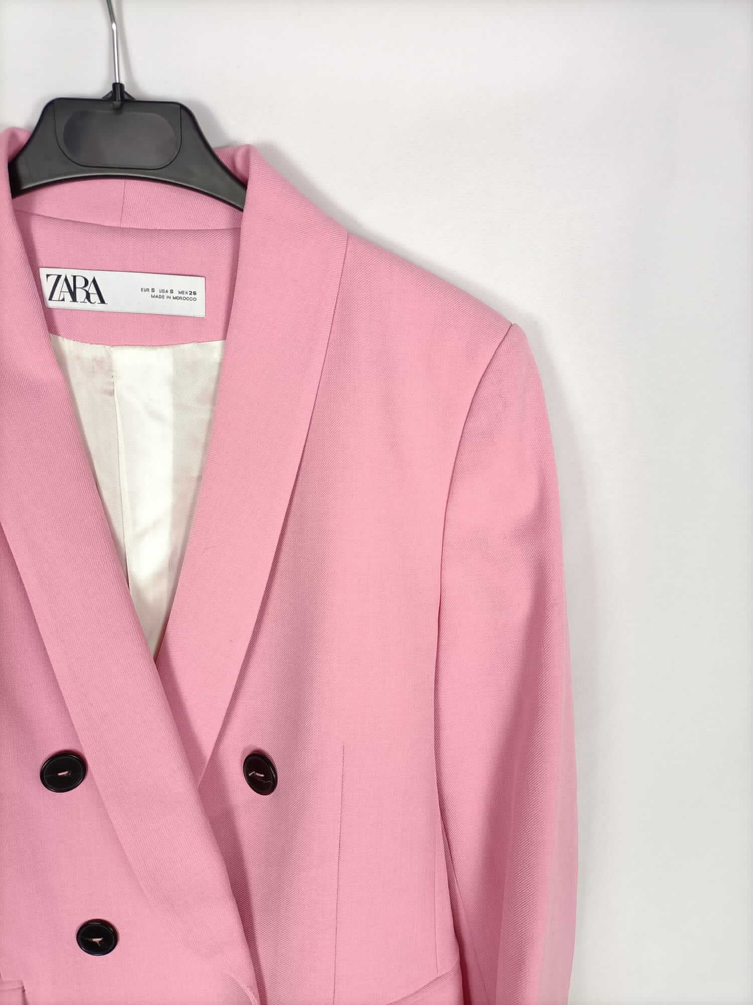 ZARA Blazer rosa botões pretos oversized tamanho M - Second Hand / Brecho