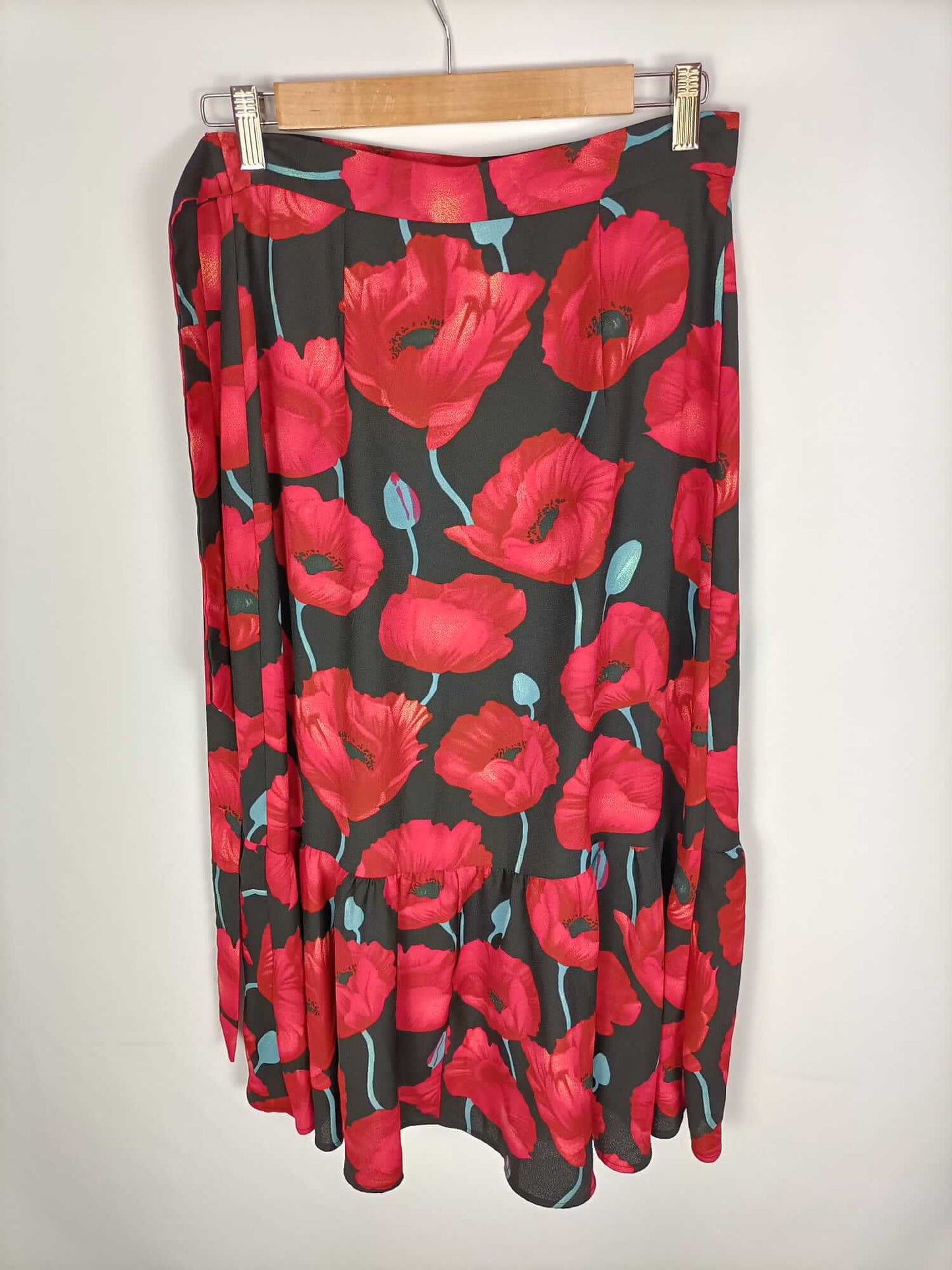 H&M. Falda flores cruzada rojos T.38