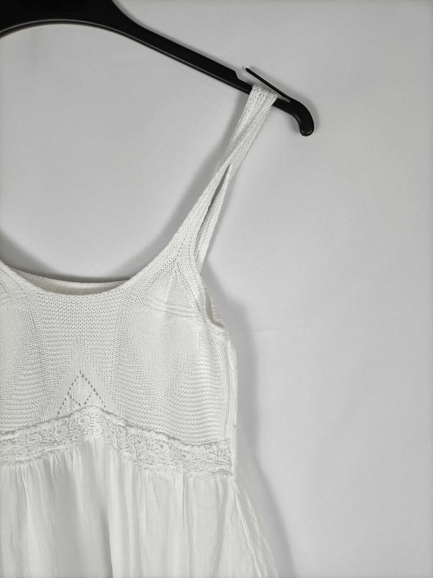 OTRAS. Vestido blanco escote punto T.s/m