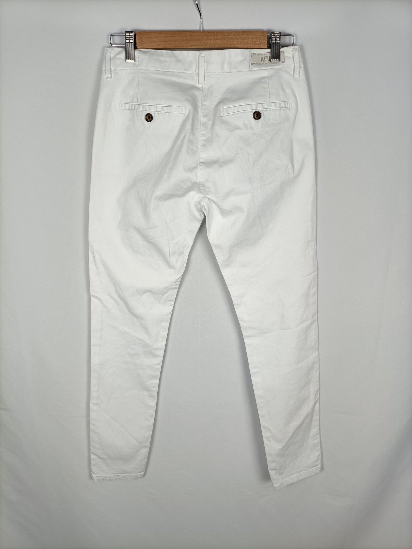 REIKO.Pantalón blanco chino denim T.36