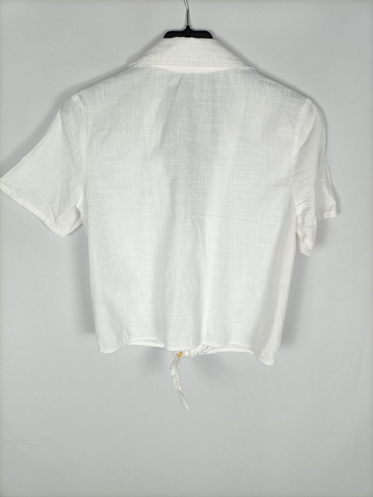 MANGO. Camisa blanca nudo T.s