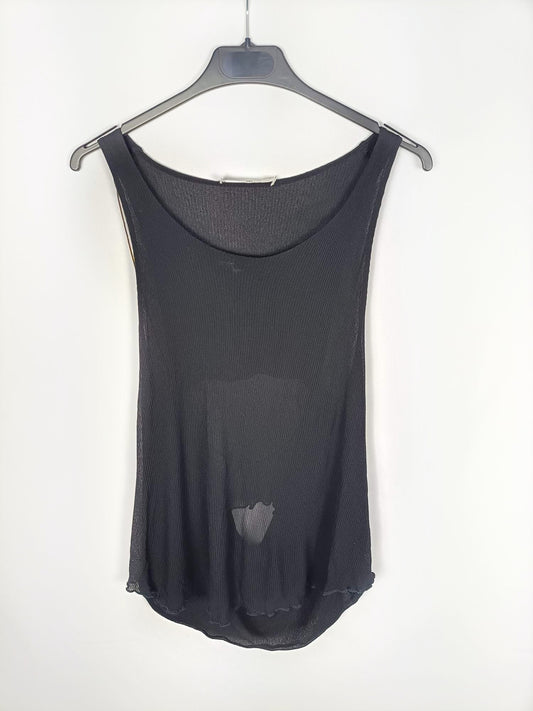 ZARA. Top negro cadena T.s